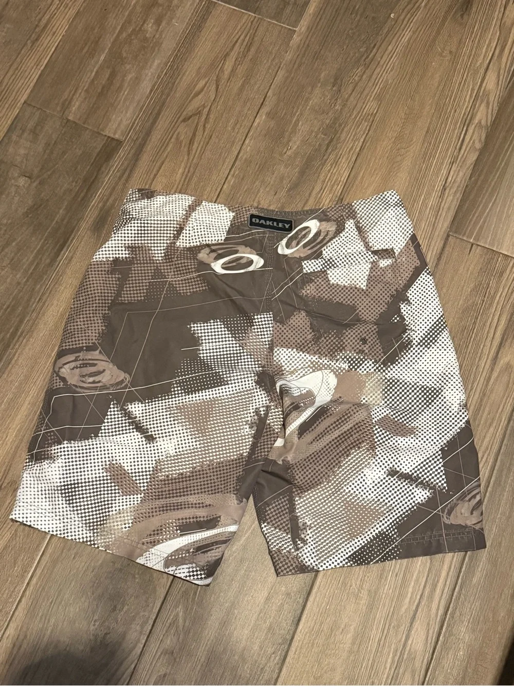 Vintage Oakley Men's Camo Boardshorts - Brown